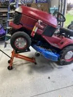 seems to be a good quality lift. heavy metal well thought out 5